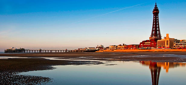 Know-About-Blackpool-Tower-at-Blackpool-Pleasure-Beach-England